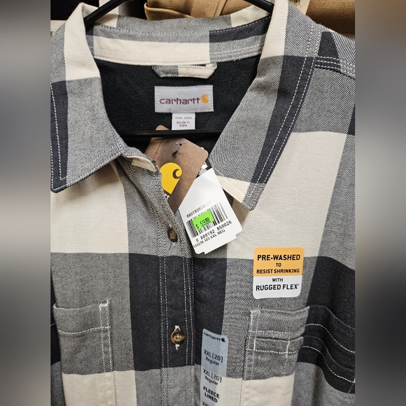Carhartt Women's Buffalo Plaid Shirt jacket - Picture 7 of 7